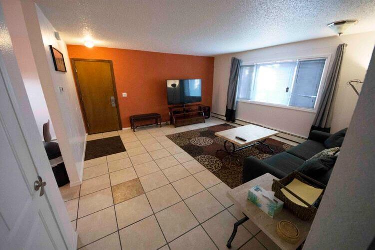 Stay Anchorage! Furnished Two Bedroom Apartments With High Speed Wifi Номер фото