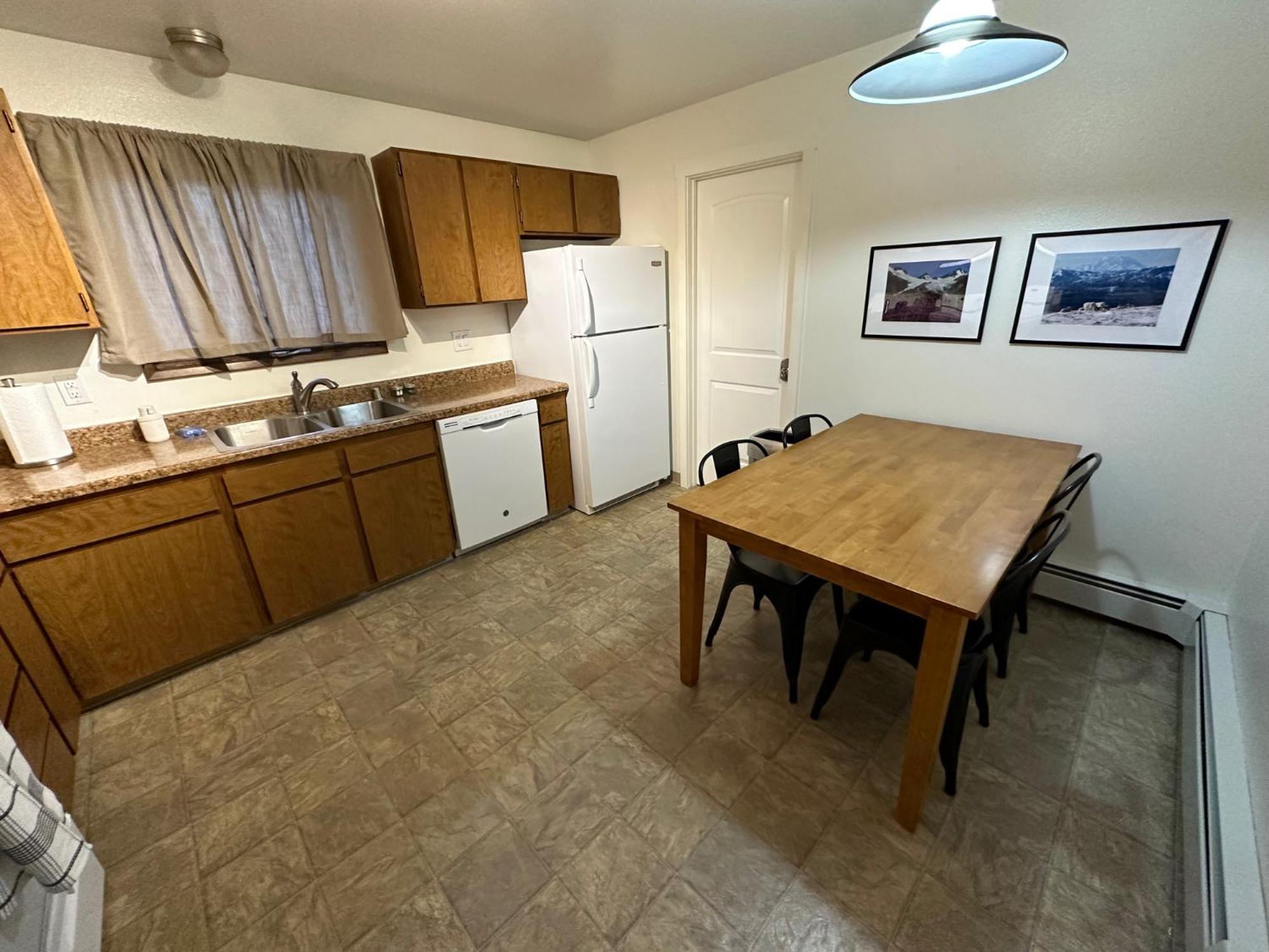 Stay Anchorage! Furnished Two Bedroom Apartments With High Speed Wifi Номер фото