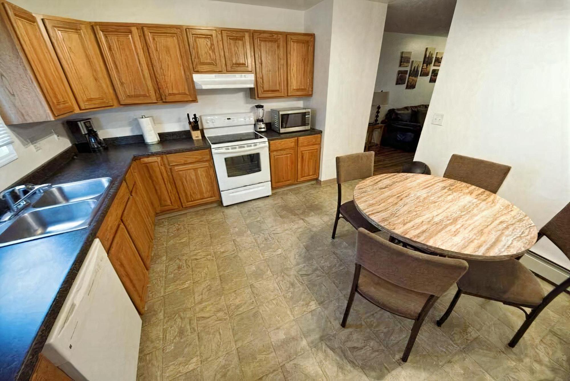 Stay Anchorage! Furnished Two Bedroom Apartments With High Speed Wifi Номер фото