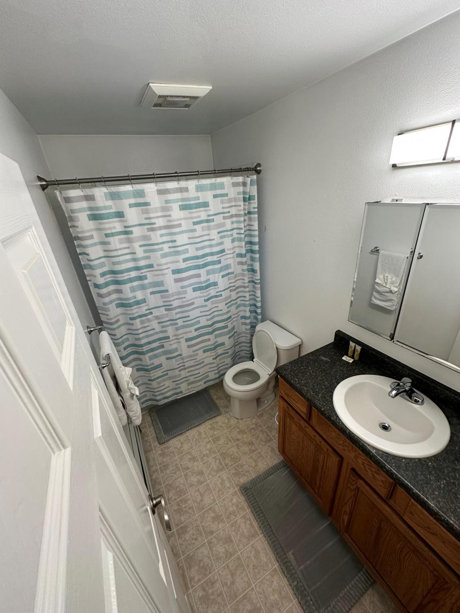 Stay Anchorage! Furnished Two Bedroom Apartments With High Speed Wifi Номер фото