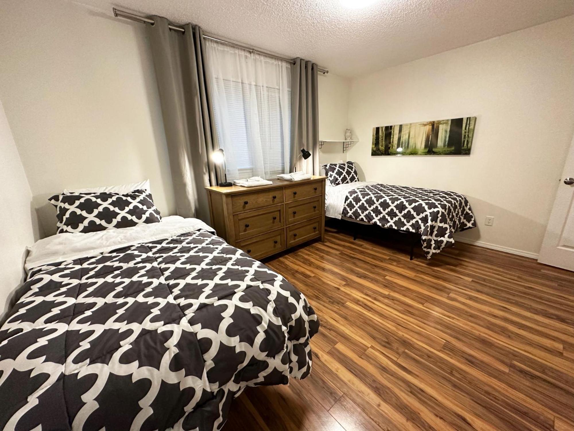 Stay Anchorage! Furnished Two Bedroom Apartments With High Speed Wifi Номер фото